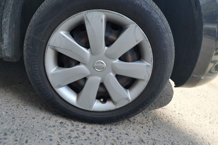 Used Nissan March 2010 1.5L Manual E-Xuan Edition Right Front Wheel Hub