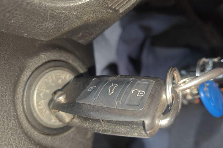 Used Nissan March 2010 1.5L Manual E-Xuan Edition Vehicle Key