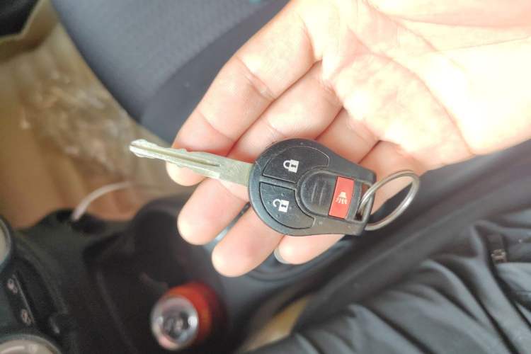 Used Nissan March 2010 1.5L Manual E-Xuan Edition Vehicle Key