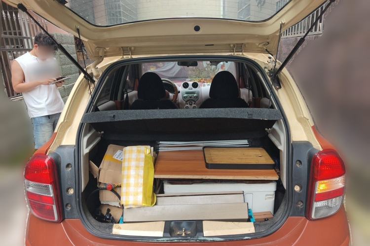 Used Nissan March 2010 1.5L Automatic Easy-Style Version Trunk