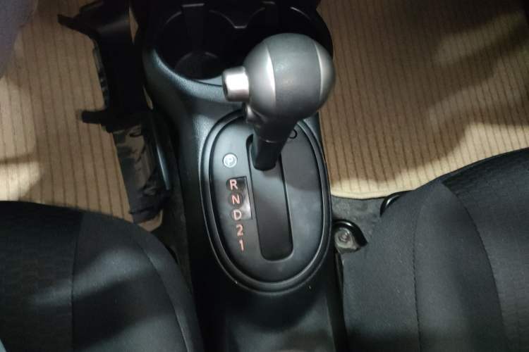 Used Nissan March 2010 1.5L Automatic Easy-Style Version Gear Lever