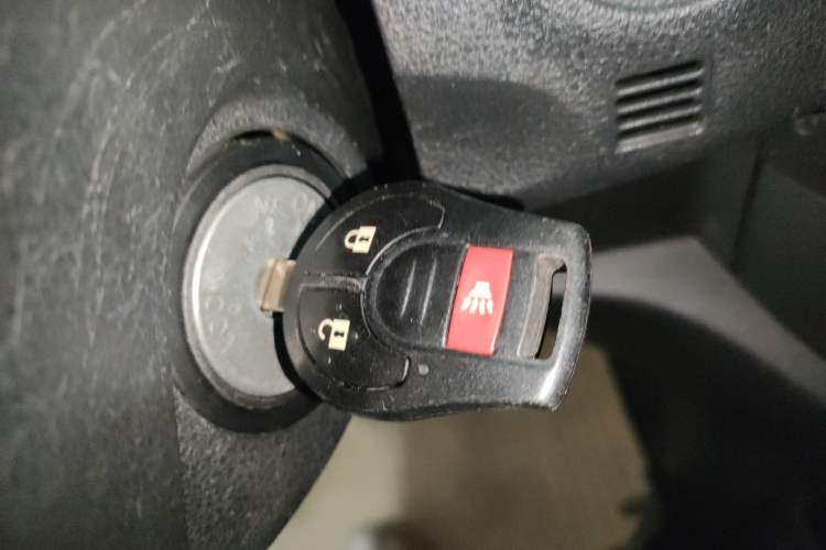 Used Nissan March 2010 1.5L Automatic Easy-Style Version Interior 1