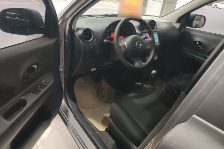 Used Nissan March 2010 1.5L Automatic Easy-Style Version Interior 3