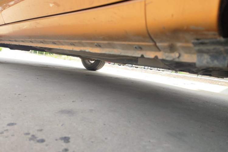 Used Nissan March 2010 1.5L Manual E-Xuan Edition Chassis Front Right