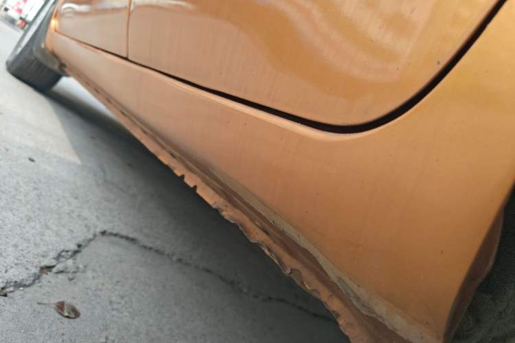 Used Nissan March 2010 1.5L Automatic Easy-Style Version Left Side Sill