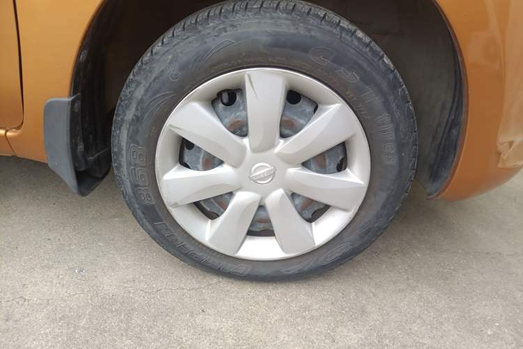Used Nissan March 2010 1.5L Manual E-Xuan Edition Right Front Wheel Hub
