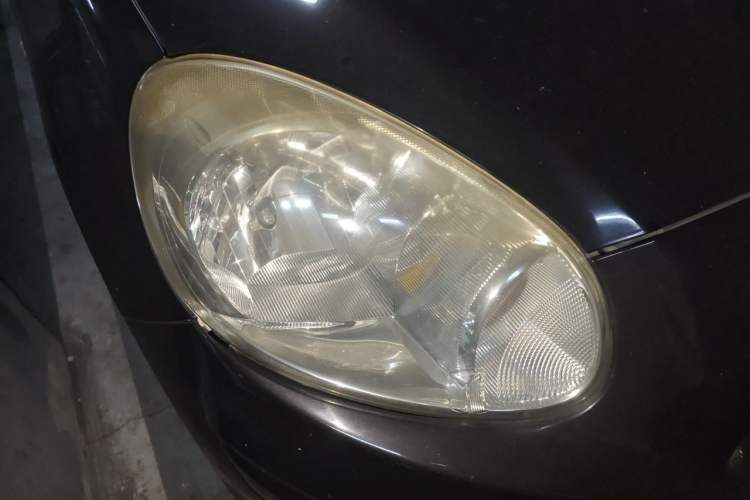 Used Nissan March 2010 1.5L Manual Easi-Style Edition Right Front Headlight