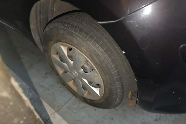 Used Nissan March 2010 1.5L Manual Easi-Style Edition Right Front Wheel Hub
