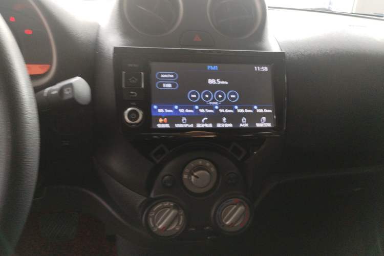 Used Nissan March 2010 1.5L Automatic Easy-Style Version Audio And AC Panel