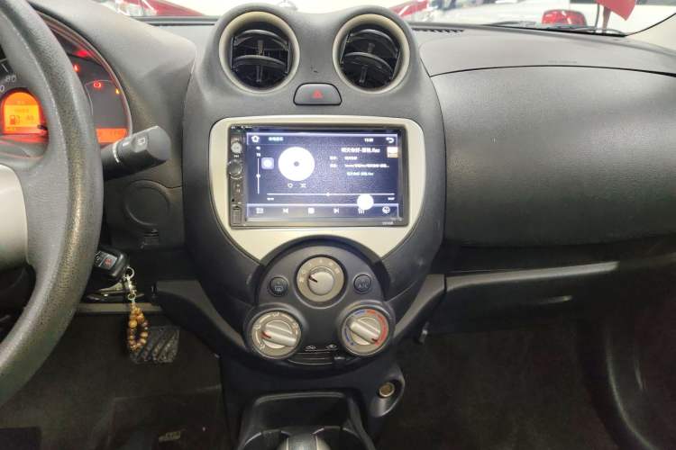 Used Nissan March 2010 1.5L Automatic Easy-Style Version Audio And AC Panel