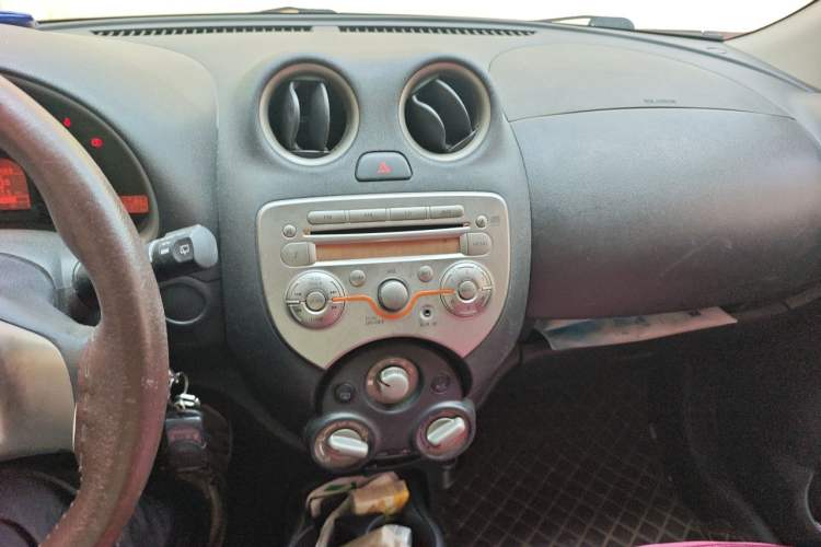 Used Nissan March 2010 1.5L Automatic Easy-Style Version Audio And AC Panel