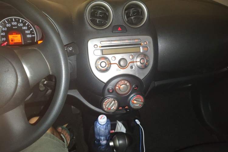 Used Nissan March 2010 1.5L Automatic Easy-Style Version Audio And AC Panel