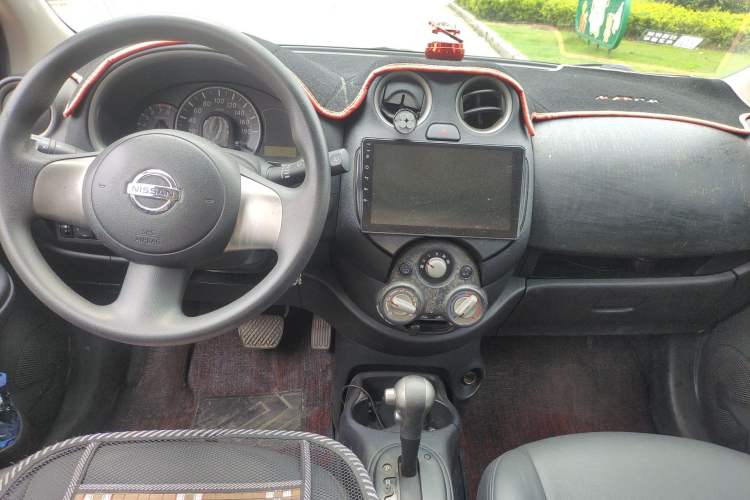 Used Nissan March 2010 1.5L Automatic Easy-Style Version Center Console