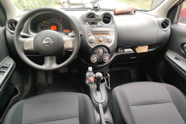 Used Nissan March 2010 1.5L Automatic Easy-Style Version Center Console