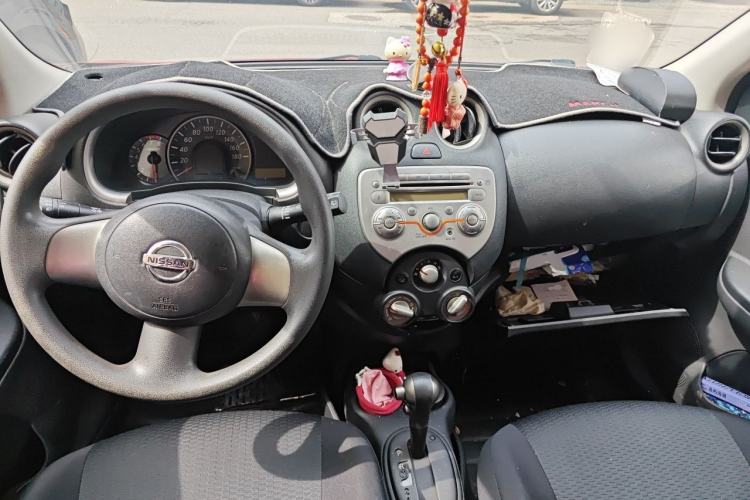Used Nissan March 2010 1.5L Automatic Easy-Style Version Center Console