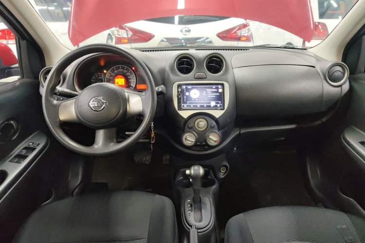 Used Nissan March 2010 1.5L Automatic Easy-Style Version Center Console