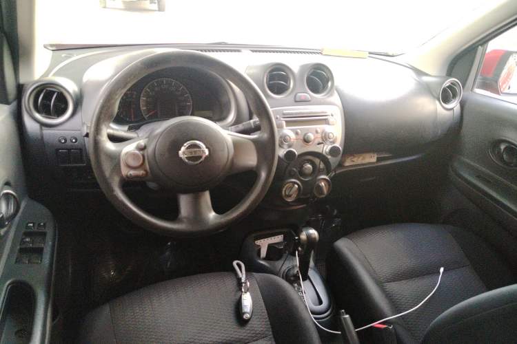 Used Nissan March 2010 1.5L Automatic Easy-Drive Version Center Console