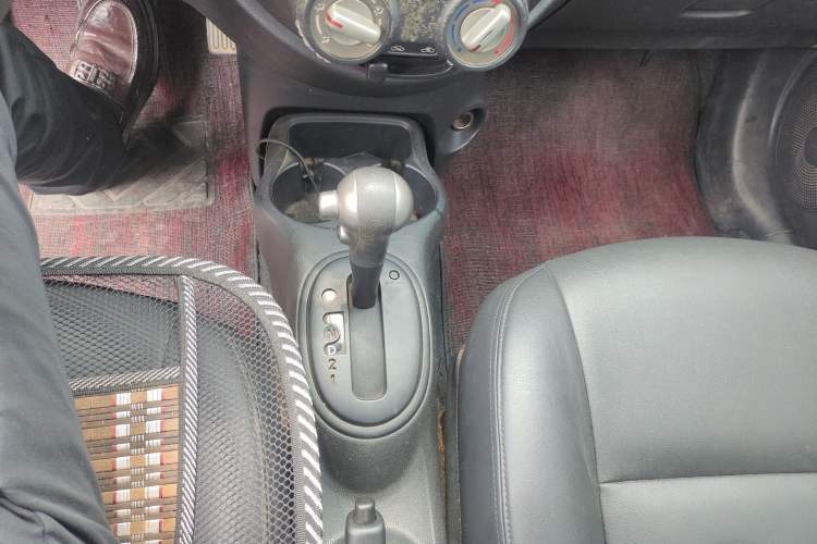 Used Nissan March 2010 1.5L Automatic Easy-Style Version Gear Lever
