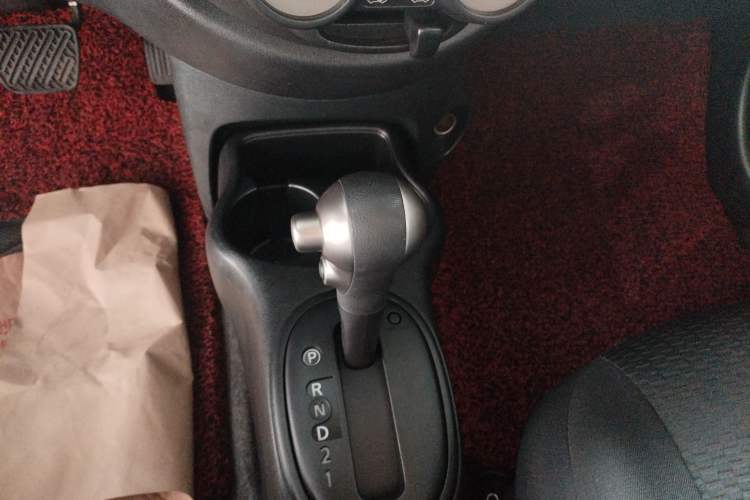 Used Nissan March 2010 1.5L Automatic Easy-Style Version Gear Lever
