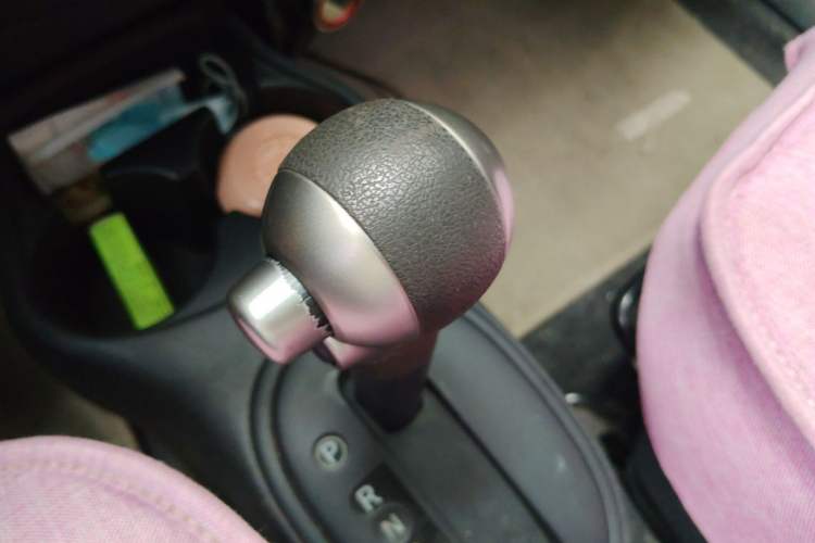 Used Nissan March 2010 1.5L Automatic Easy-Style Version Gear Lever