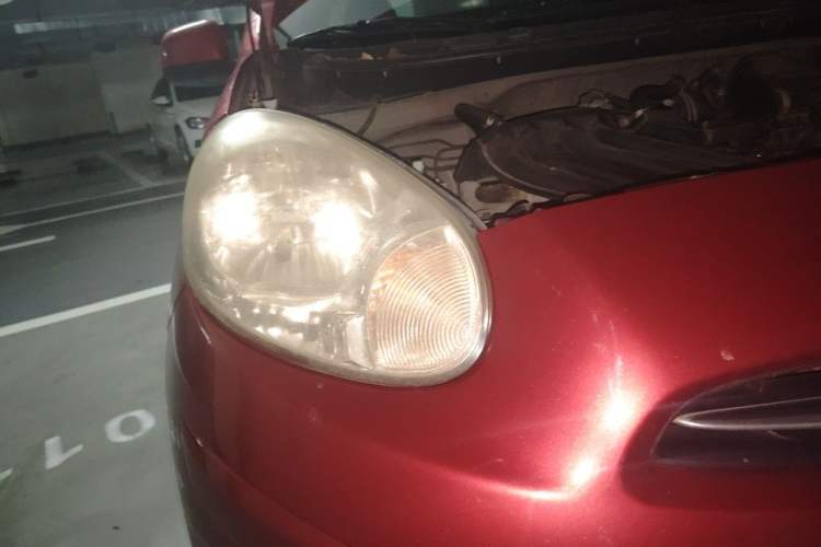 Used Nissan March 2010 1.5L Automatic Easy-Style Version Right Front Headlight