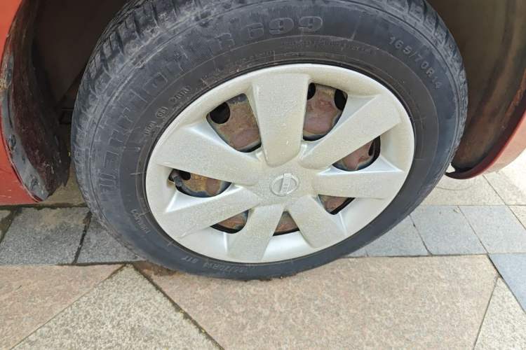 Used Nissan March 2010 1.5L Automatic Easy-Style Version Right Front Wheel Hub