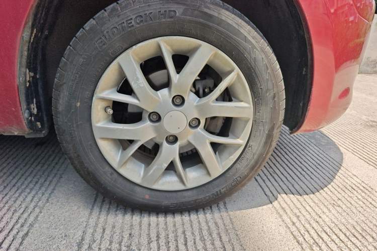 Used Nissan March 2010 1.5L Automatic Easy-Style Version Right Front Wheel Hub