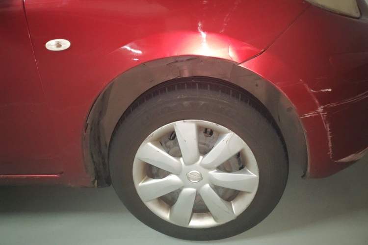 Used Nissan March 2010 1.5L Automatic Easy-Style Version Right Front Wheel Hub