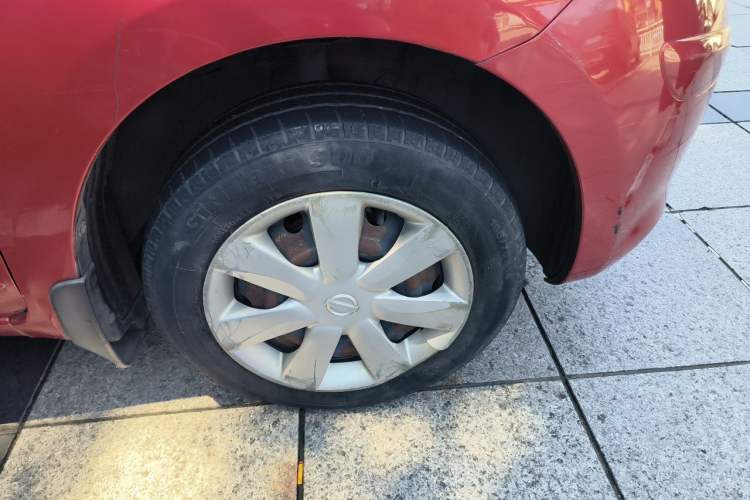 Used Nissan March 2010 1.5L Automatic Easy-Style Version Right Front Wheel Hub