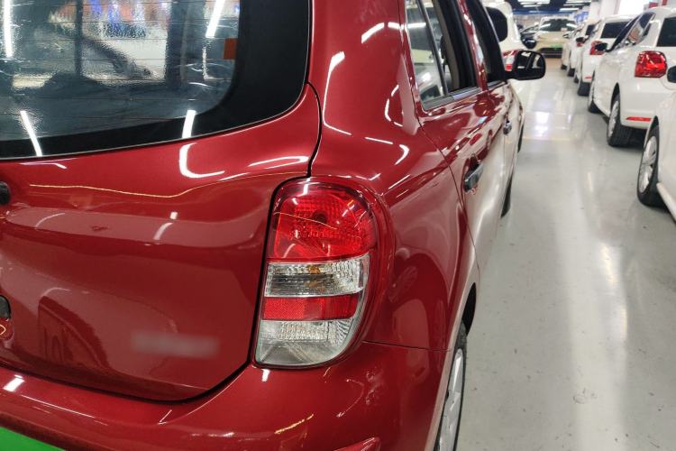 Used Nissan March 2010 1.5L Automatic Easy-Style Version Right Rear Taillight