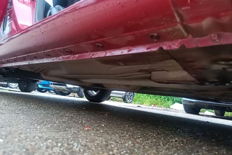 Used Nissan March 2010 1.5L Automatic Easy-Style Version Right Side Sill