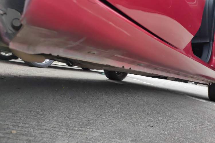 Used Nissan March 2010 1.5L Automatic Easy-Style Version Right Side Sill