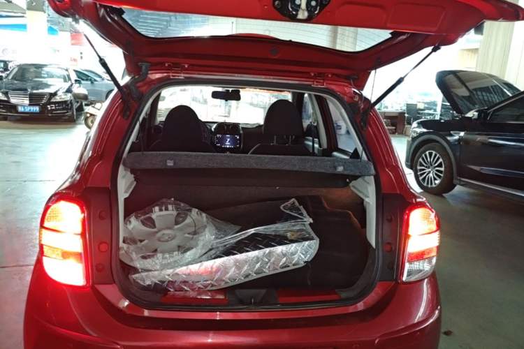 Used Nissan March 2010 1.5L Automatic Easy-Style Version Trunk