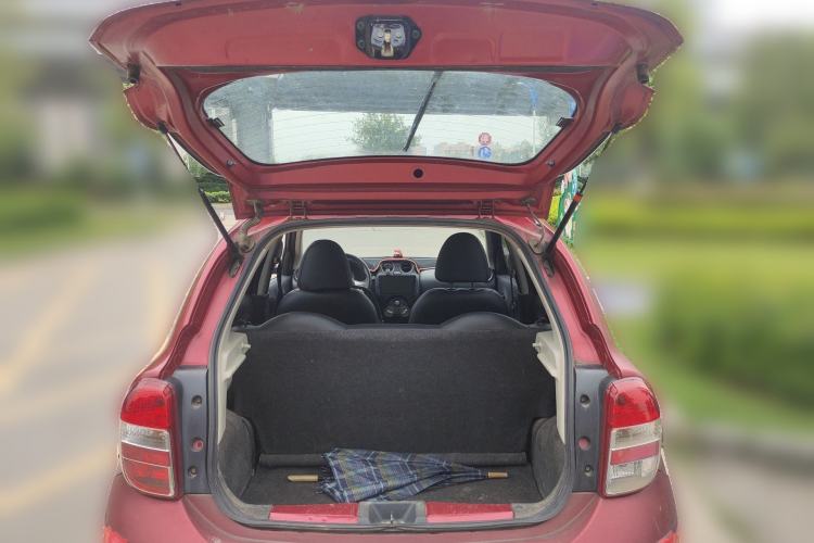 Used Nissan March 2010 1.5L Automatic Easy-Style Version Trunk