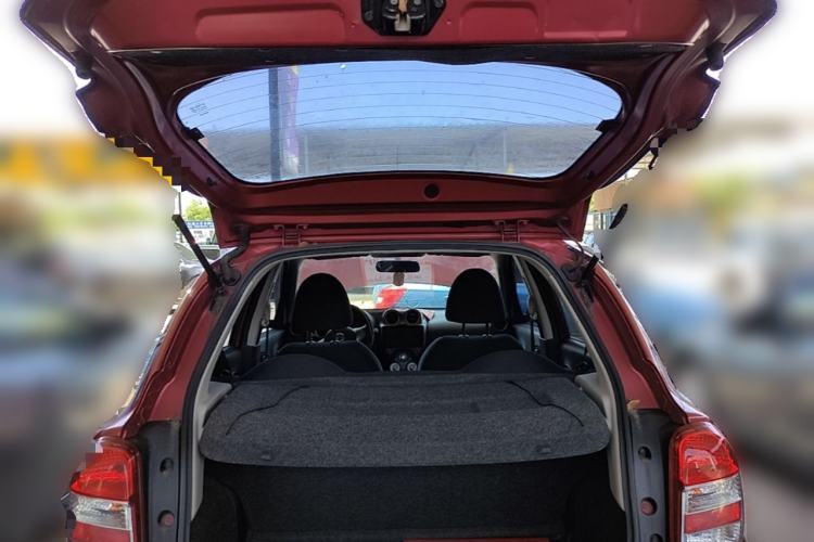 Used Nissan March 2010 1.5L Automatic Easy-Style Version Trunk