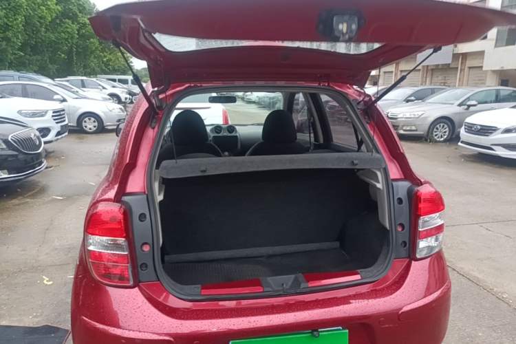 Used Nissan March 2010 1.5L Automatic Easy-Style Version Trunk