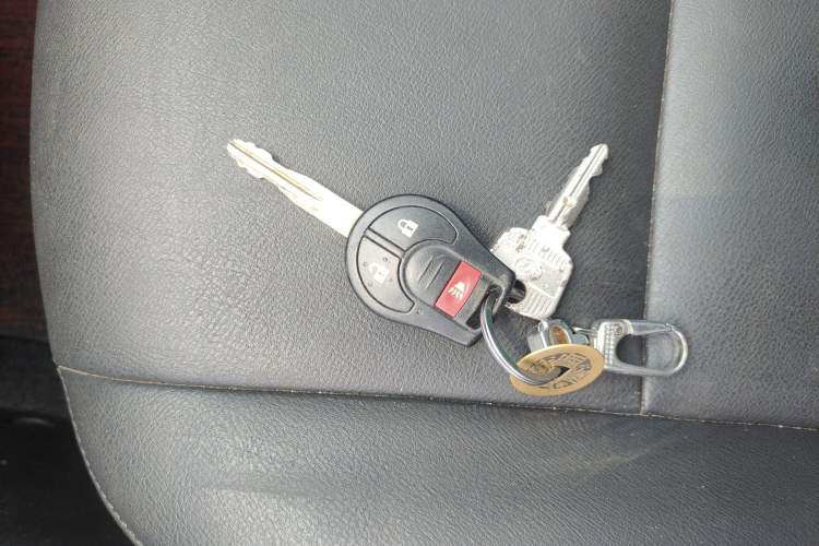 Used Nissan March 2010 1.5L Automatic Easy-Style Version Vehicle Key