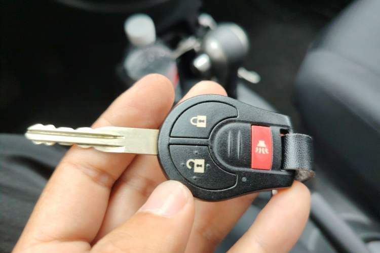 Used Nissan March 2010 1.5L Automatic Easy-Style Version Vehicle Key