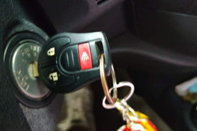 Used Nissan March 2010 1.5L Automatic Easy-Style Version Vehicle Key
