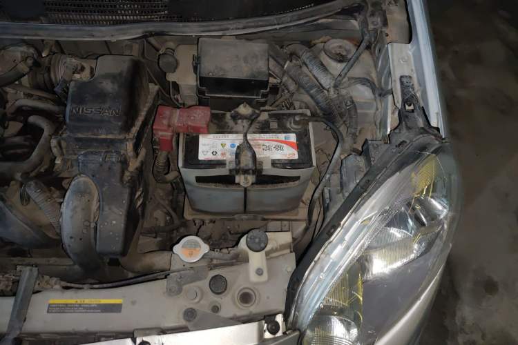 Used Nissan March 2010 1.5L Manual E-Xuan Edition Engine Bay Left