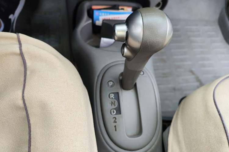 Used Nissan March 2010 1.5L Automatic Easy-Style Version Gear Lever