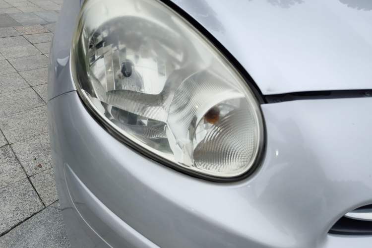 Used Nissan March 2010 1.5L Automatic Easy-Style Version Right Front Headlight