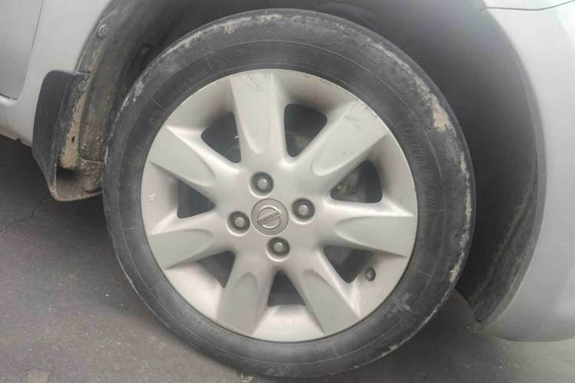 Used Nissan March 2010 1.5L Automatic Easy-Drive Version Right Front Wheel Hub