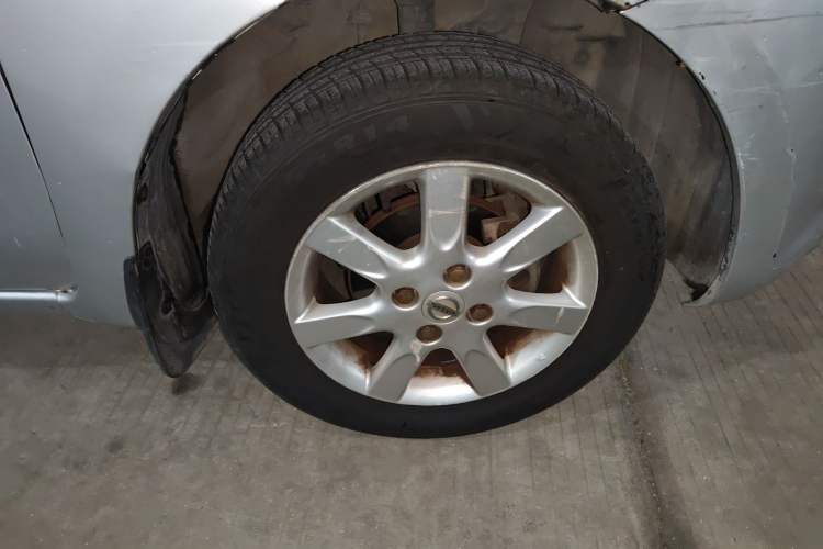 Used Nissan March 2010 1.5L Manual E-Xuan Edition Right Front Wheel Hub