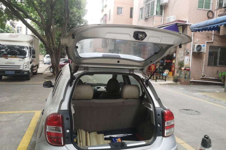 Used Nissan March 2010 1.5L Automatic Easy-Style Version Trunk
