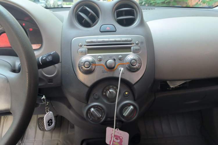 Used Nissan March 2010 1.5L Automatic Easy-Style Version Audio And AC Panel
