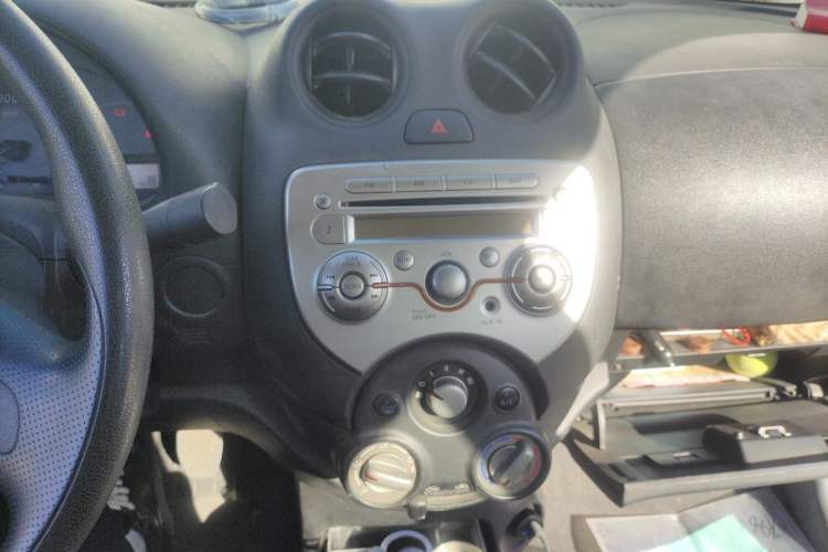 Used Nissan March 2010 1.5L Manual Easi-Style Edition Audio And AC Panel