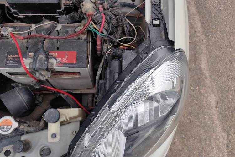 Used Nissan March 2010 1.5L Manual Easi-Style Edition Engine Bay Left
