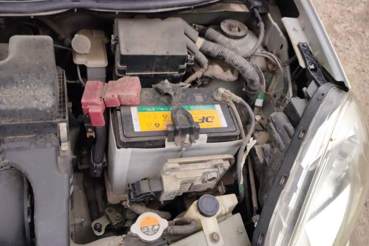 Used Nissan March 2010 1.5L Automatic Easy-Style Version Engine Bay Left