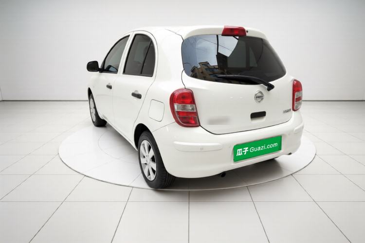 Used Nissan March 2010 1.5L Automatic Easy-Style Version Exterior 3